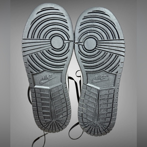 Nike Air Jordan 1 Mid SE "Wear Away" sneakers Size 4.5 Youth Authentic - Picture 11 of 12